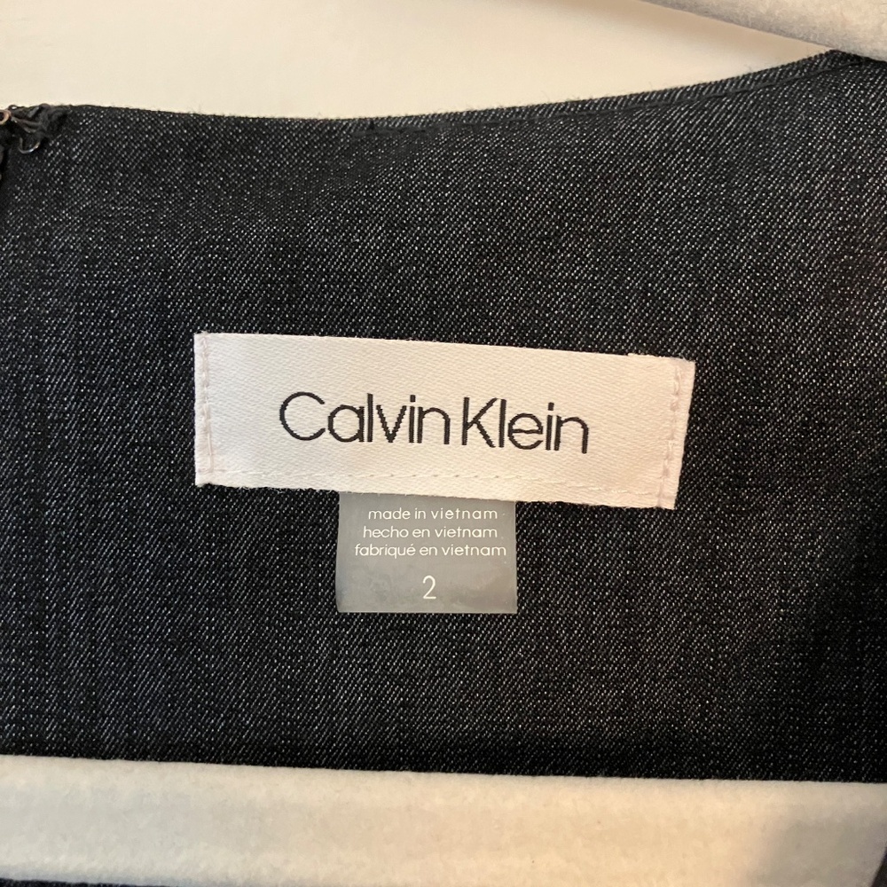 CALVIN KLEIN Black Chambray Sleeveless Surplice Neckline Wide Leg Jumpsuit Sz 2 - Picture 5 of 7